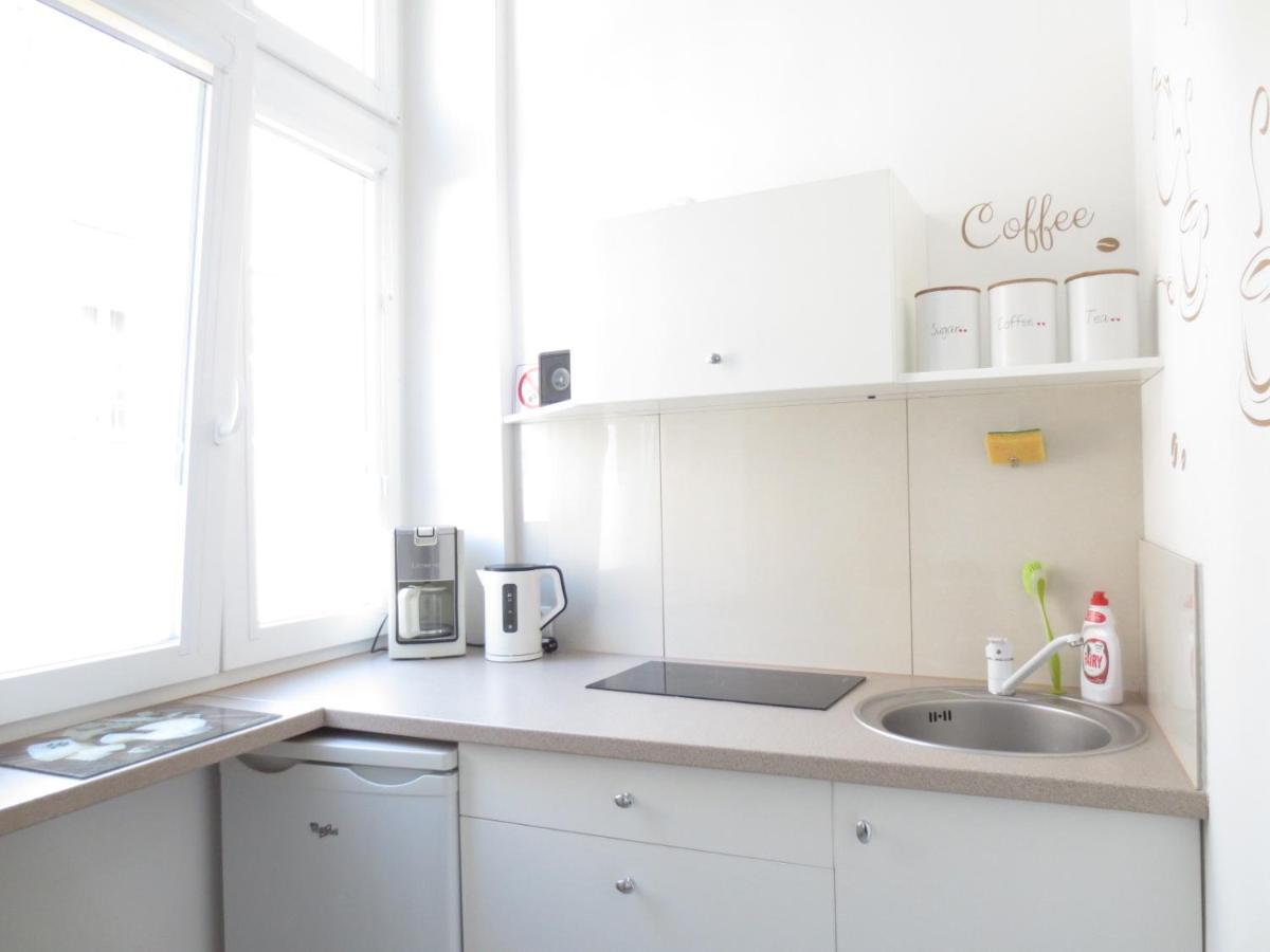 Lovely Apartment In The Heart Of The Old Town Danzica Esterno foto