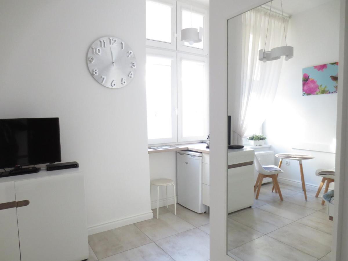 Lovely Apartment In The Heart Of The Old Town Danzica Esterno foto